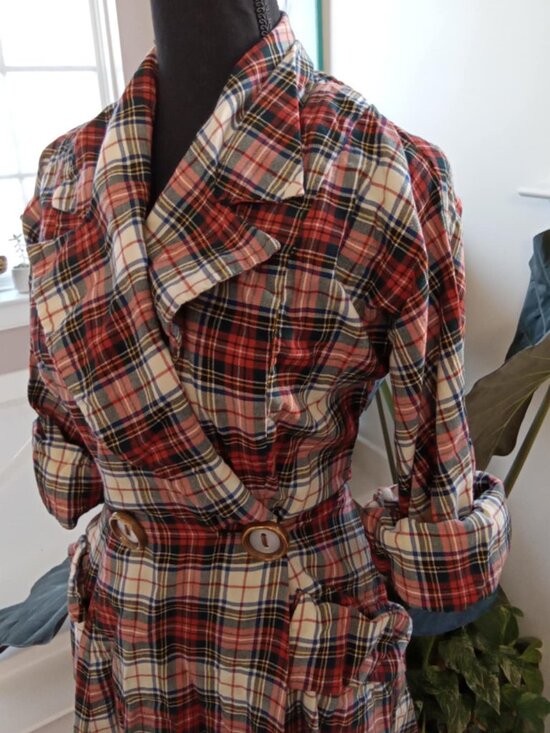 Vintage Robe - Picture 3 of 6